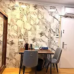 Otel Akomo