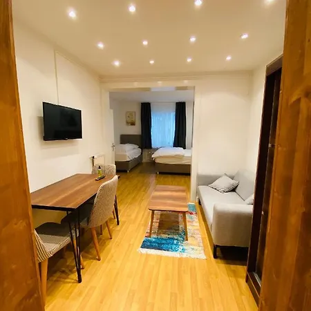 Akomo Hotel