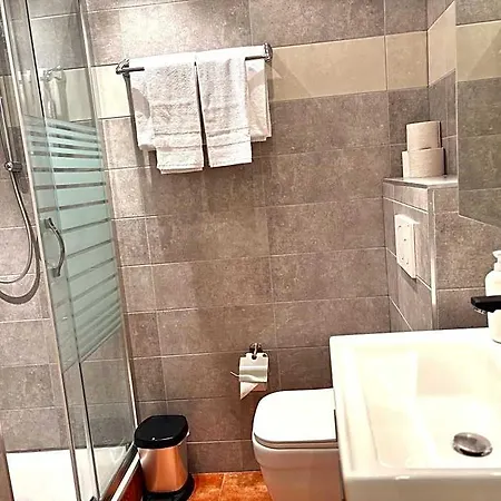 Akomo Otel *