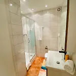 Hotel Akomo Berna