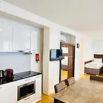 Hotel Akomo Berna