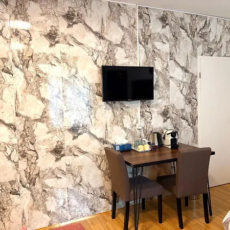 Akomo Hotel Berna