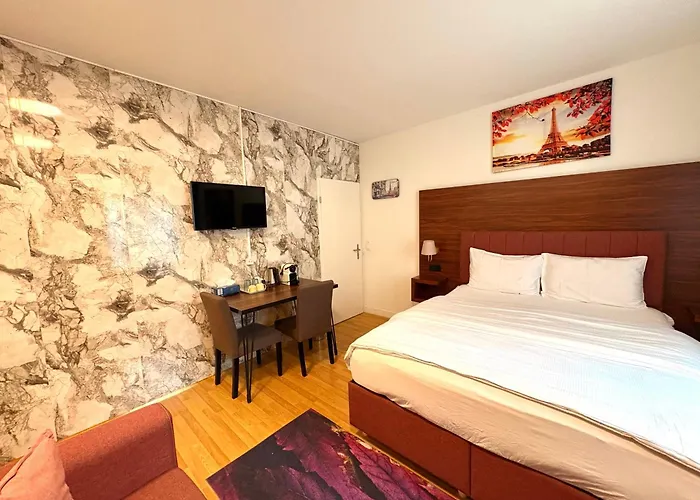 Akomo מלון ברן